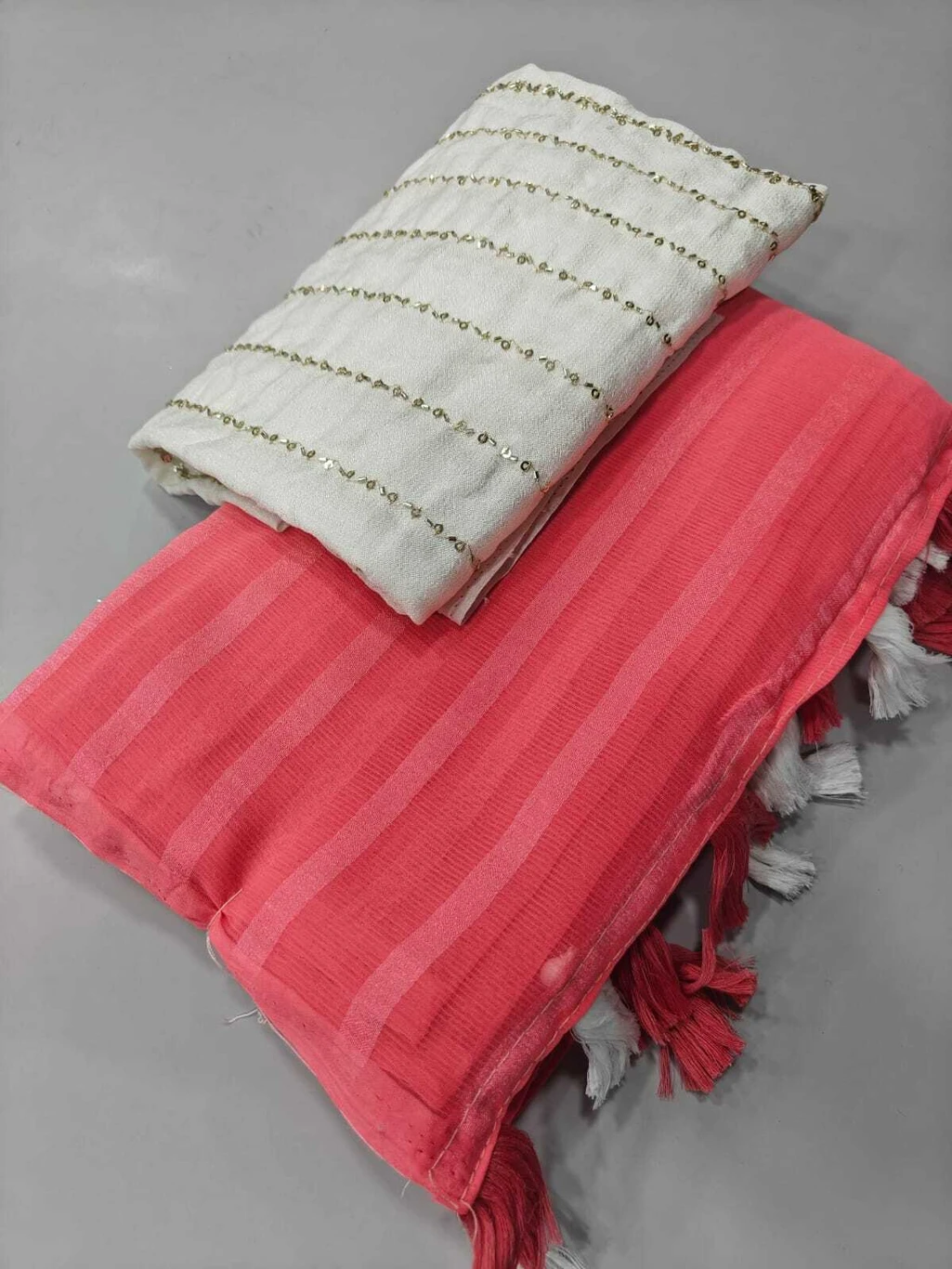 Divastri Embellished Bollywood Georgette Saree (Red)
