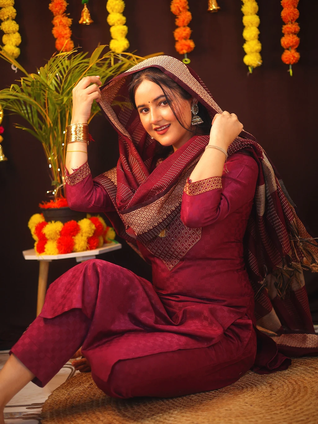 Tibra Attire Women Cotton Blend Kurta Pant Dupatta Set thumbnail 4